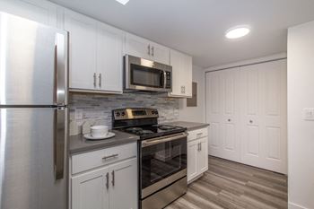 SS Appliances at Ivy Hills Living Spaces, Cincinnati